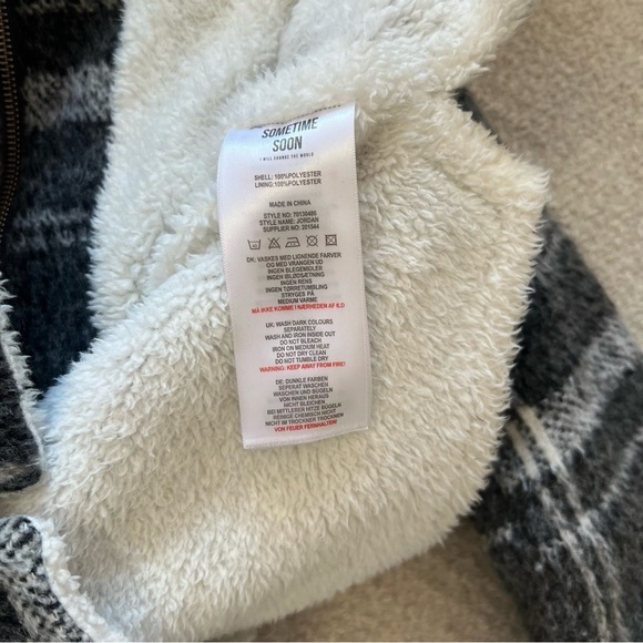 Sometime Soon Jacket - Picture 6 of 11